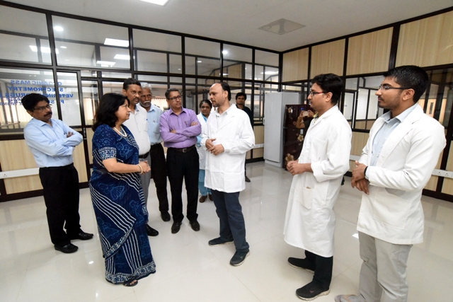 Secretary, Department of Fisheries, Govt. of India visits ICAR-CIFT, Cochin